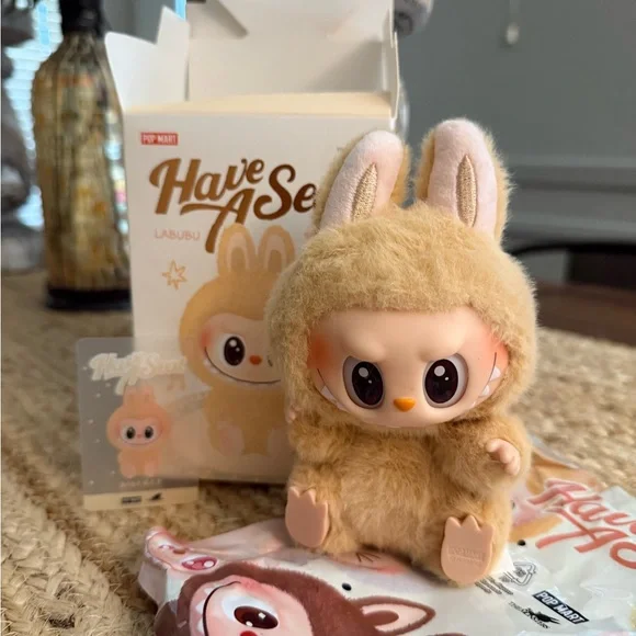 Authentic Pop Mart HAS Baba Labubu - Picture 2 of 4
